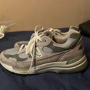 Men’s new balance sneakers